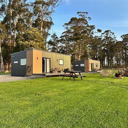 Badger'S View Farmstay Blue Tongue Cabin Railton Exterior photo